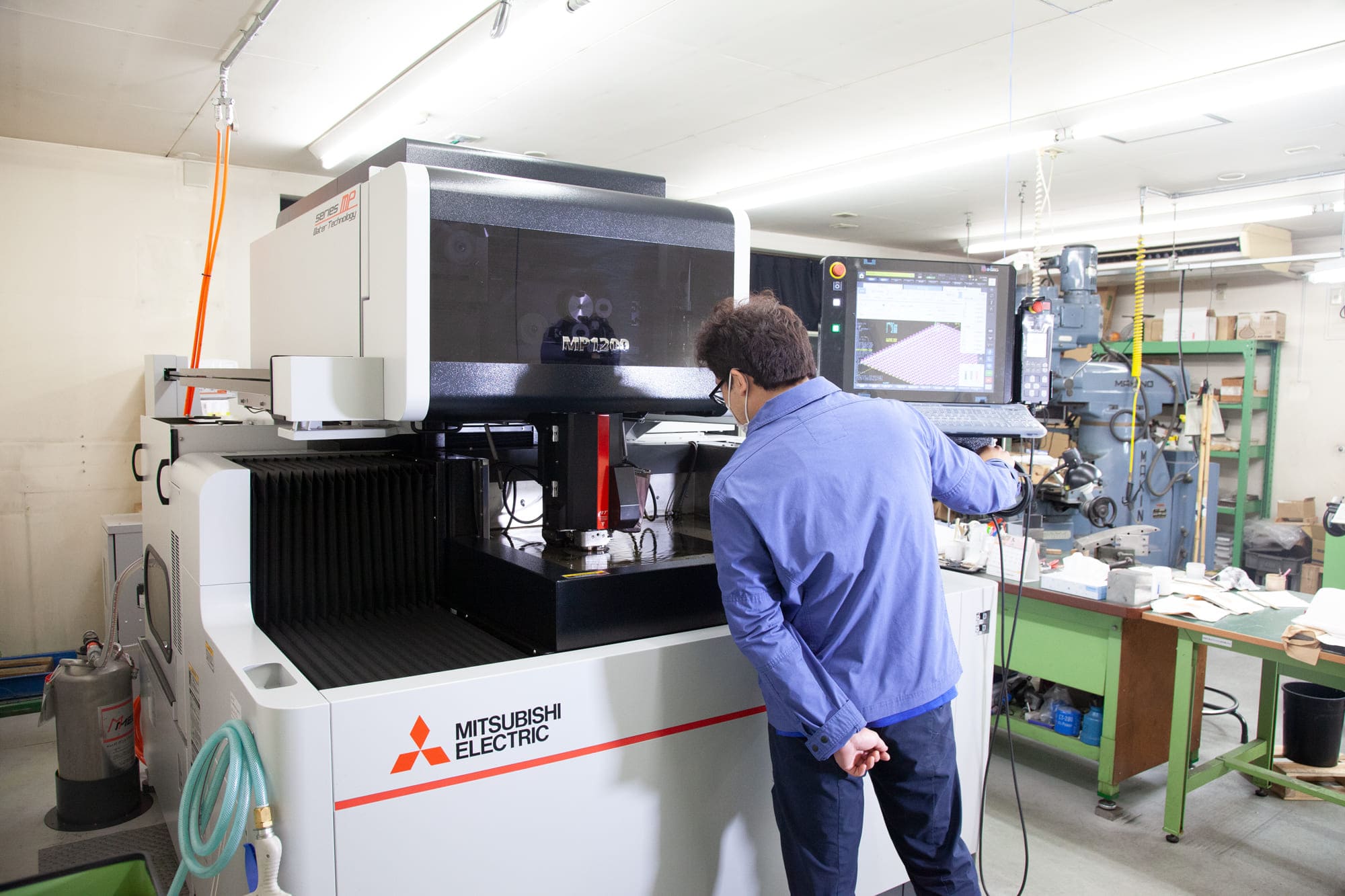 Reflector manufacturing - Three-dimensional design by adjusting for subtle changes in pressure while meeting the dimensional accuracy indicated on the drawings.